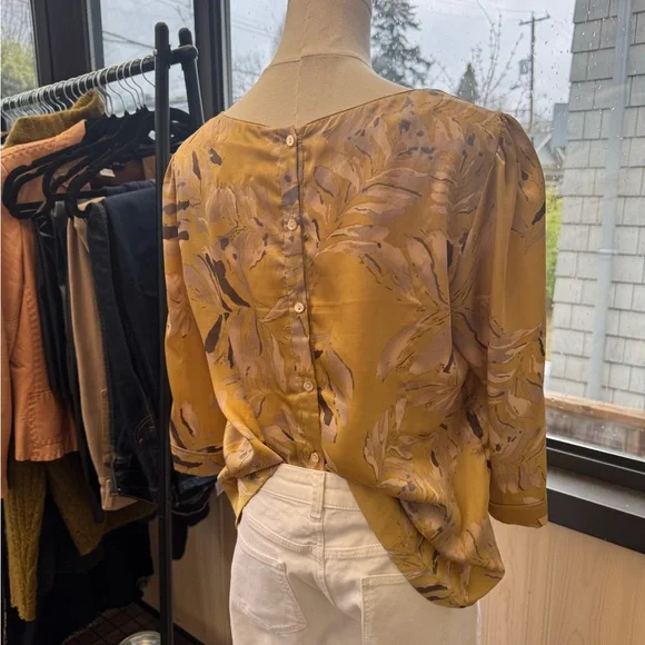 VINTAGE | Floral Ruffle Blouse - Picture 3 of 9